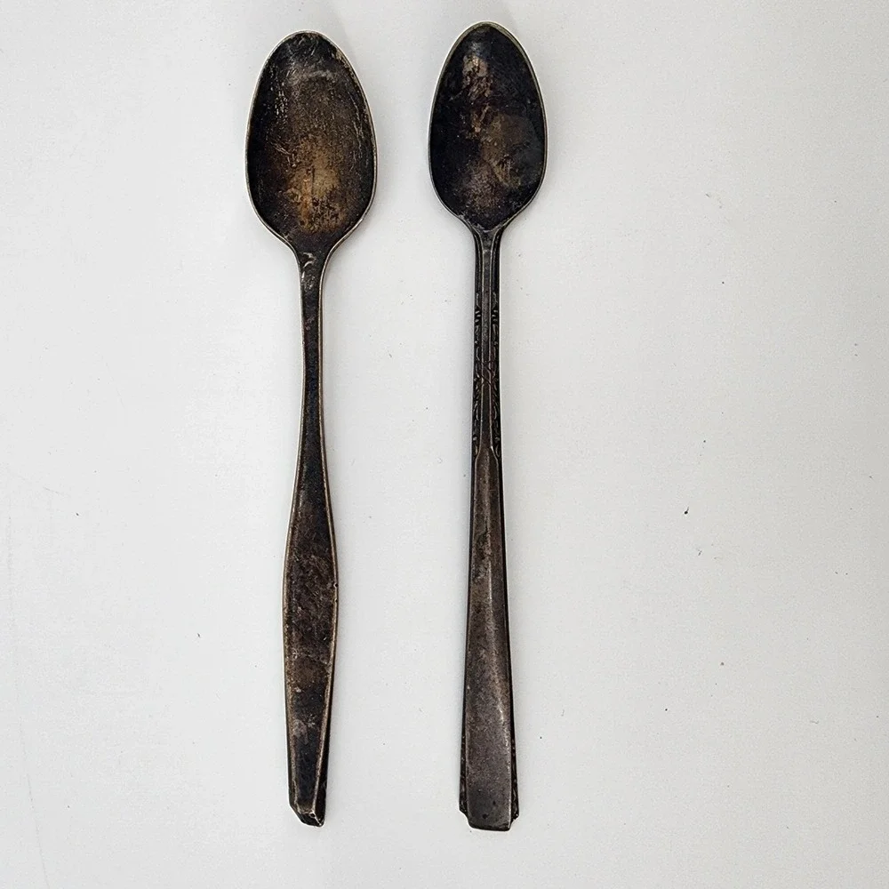 Vintage Silverplate‎ Spoons Set of 2 Tarnished Decorative Flatware 5 Inch